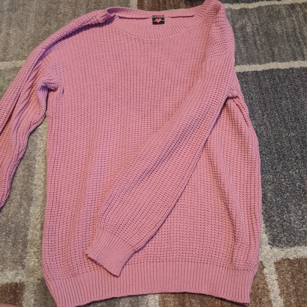 Gorgeous mauve sweater Medium